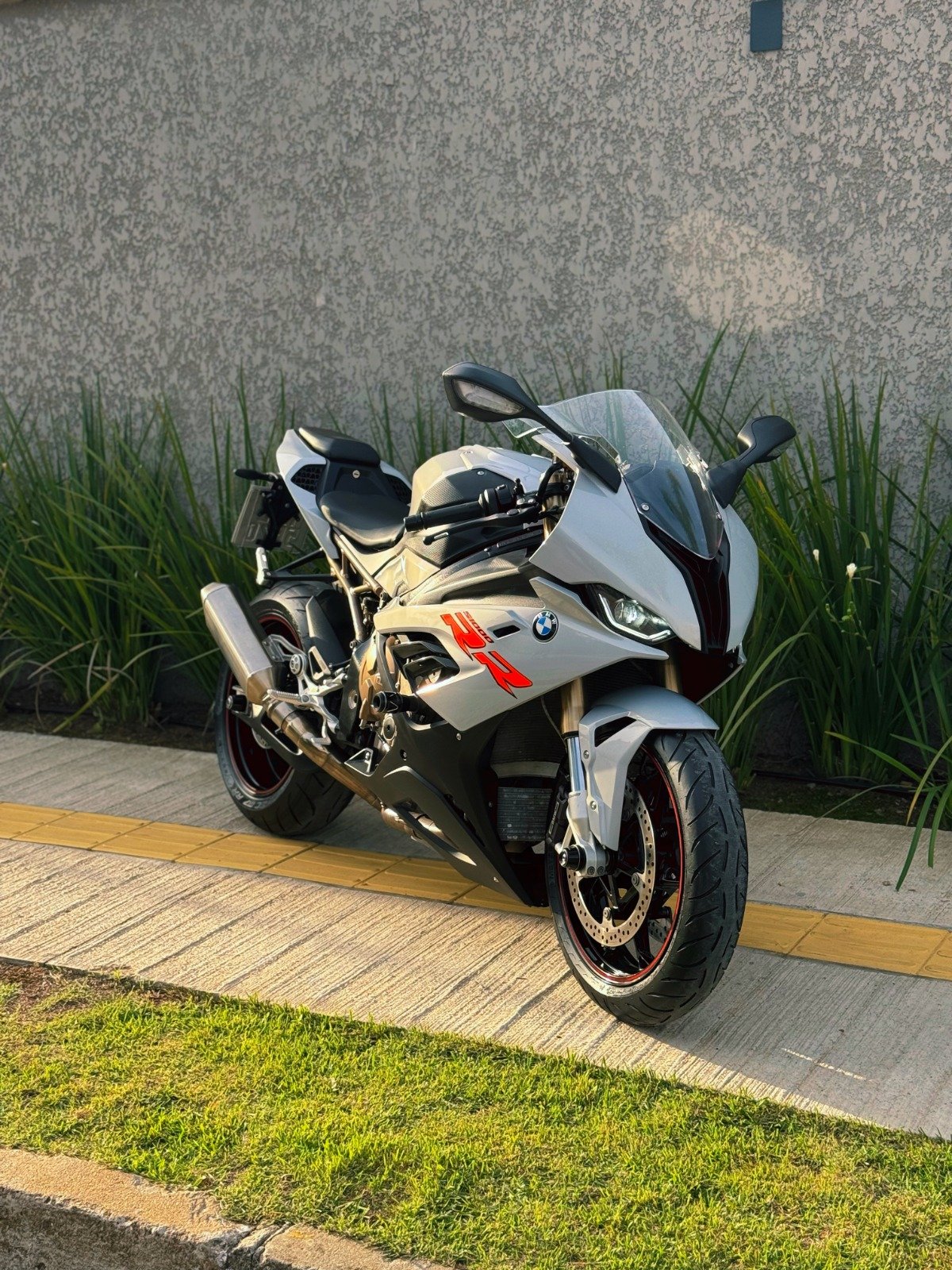 BMW S 1000 RR 2022 - Imagem 12