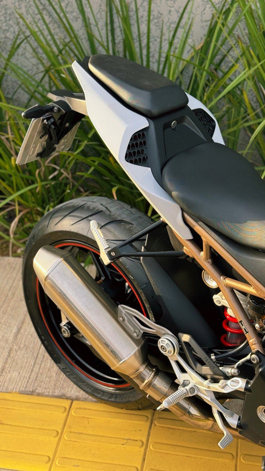 BMW S 1000 RR 2022 - Imagem 13