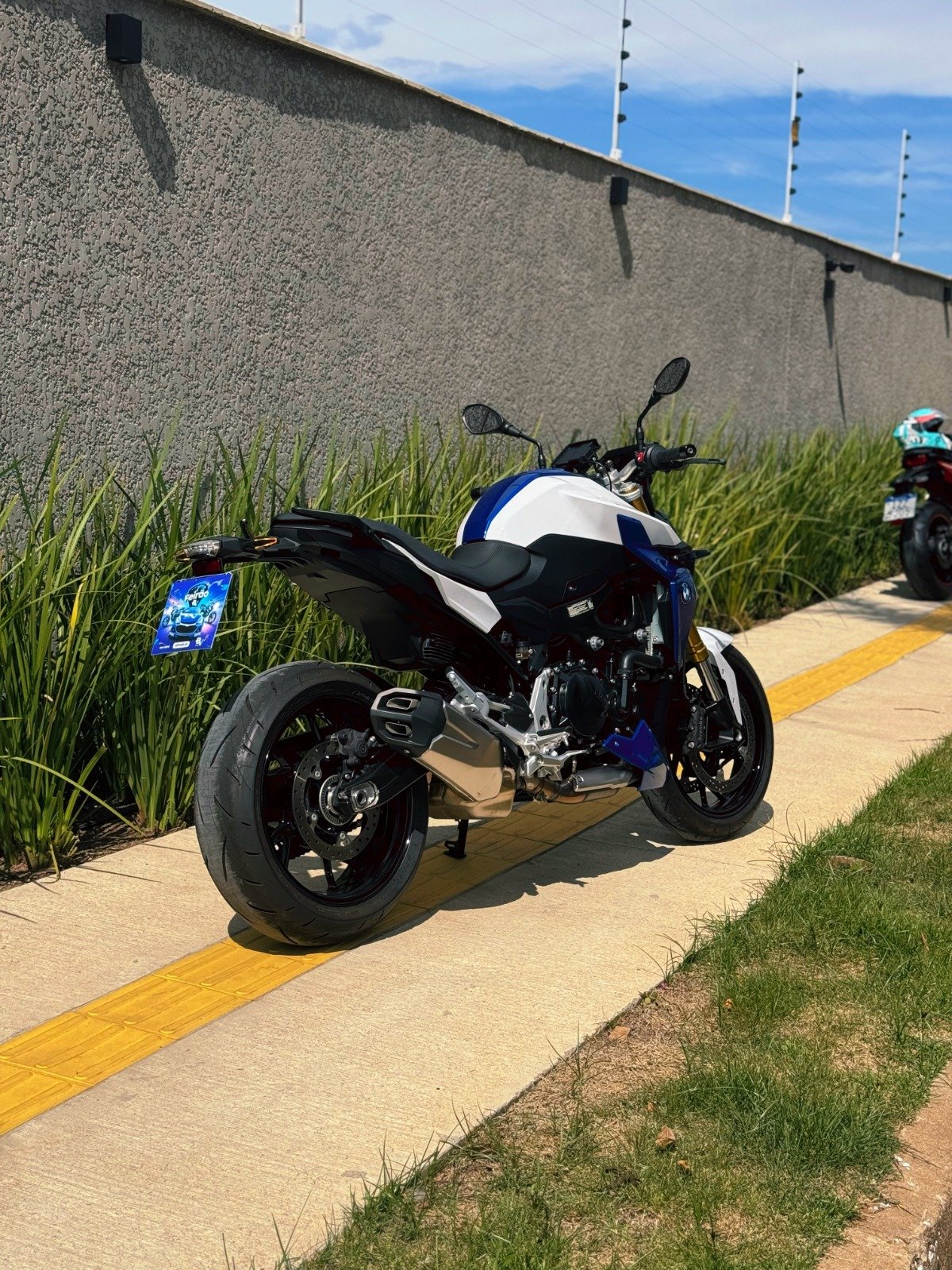 BMW F 900 R SPORT PLUS 2024 - Imagem 10