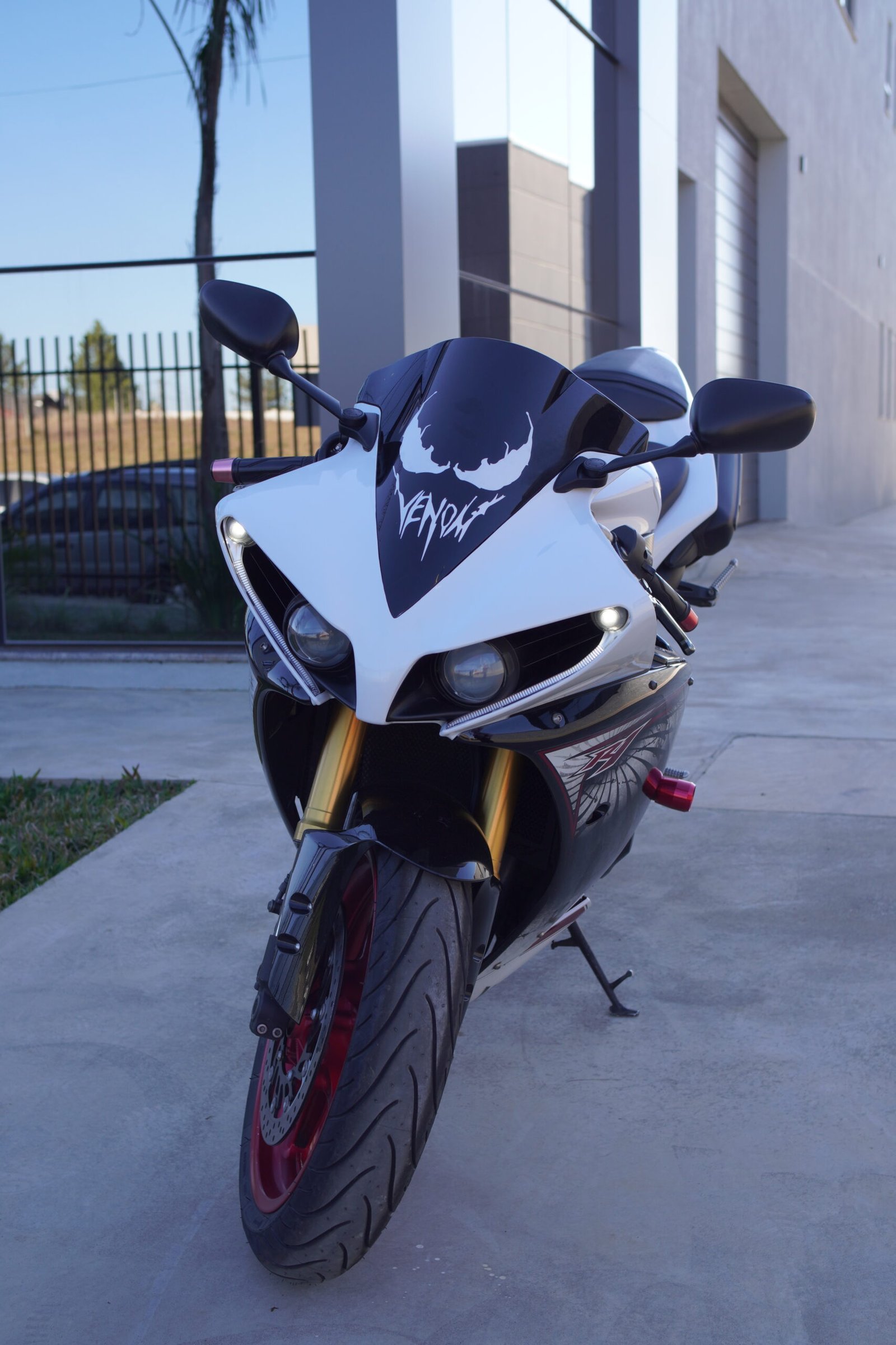 Yamaha YZF-R1 2013 - Imagem 2
