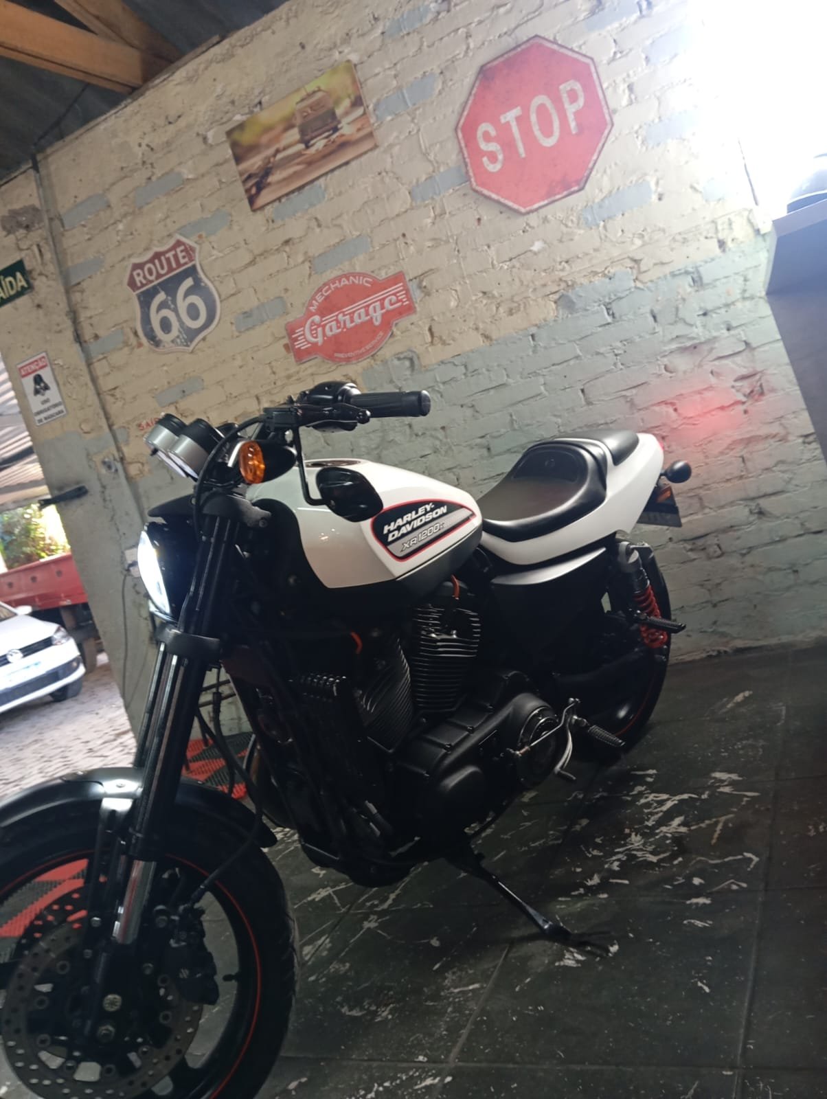 HARLEY-DAVIDSON SPORTSTER XR1200X - Imagem 8