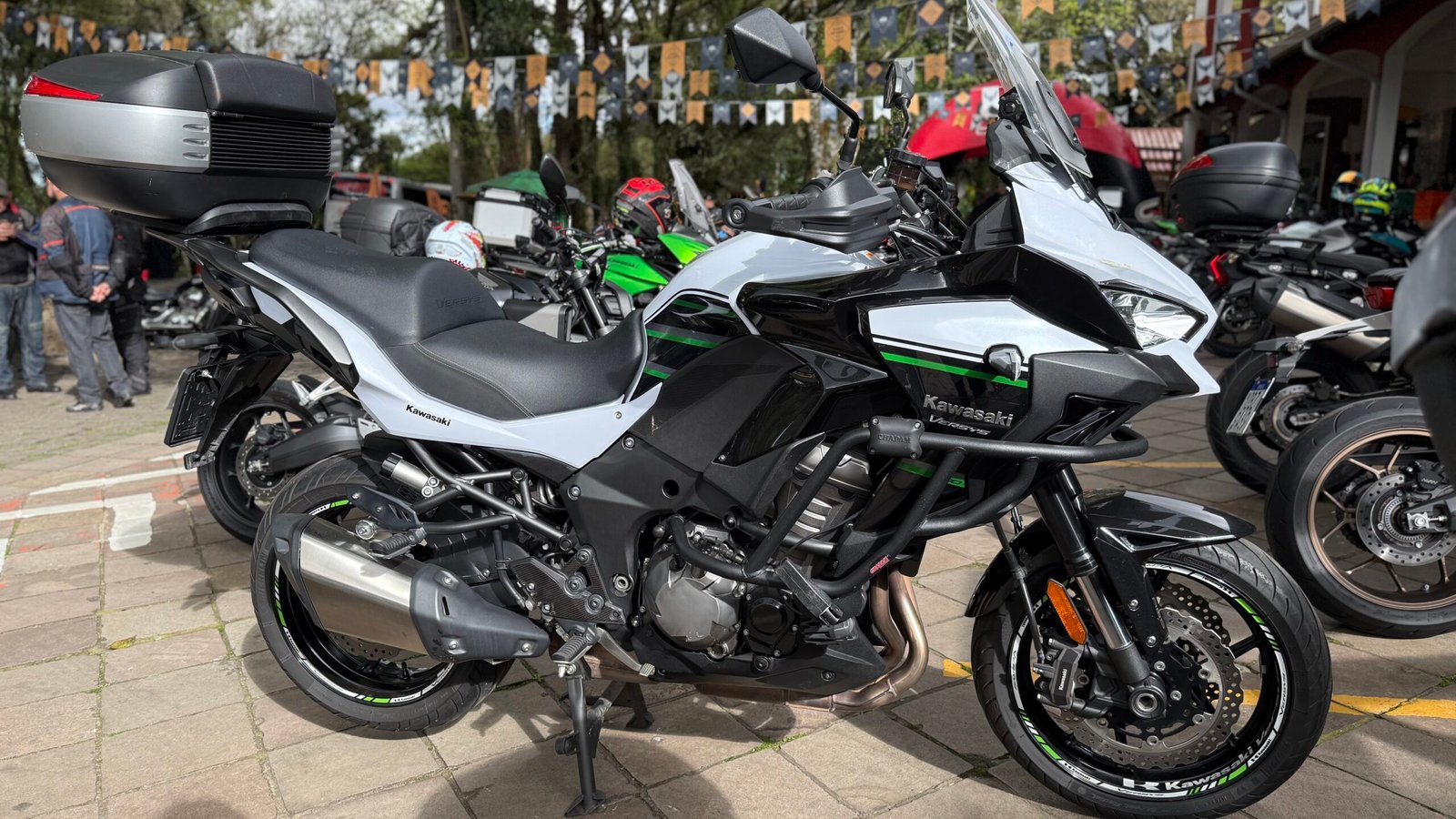KAWASAKI VERSYS 1000 STANDARD 2020 - Imagem 10