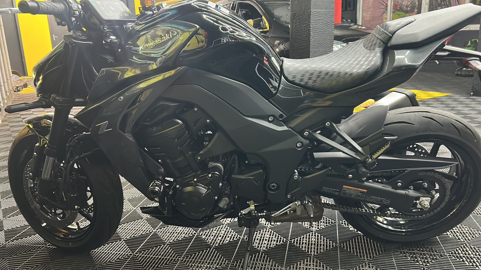 Kawasaki Z1100 2027 - Imagem 3