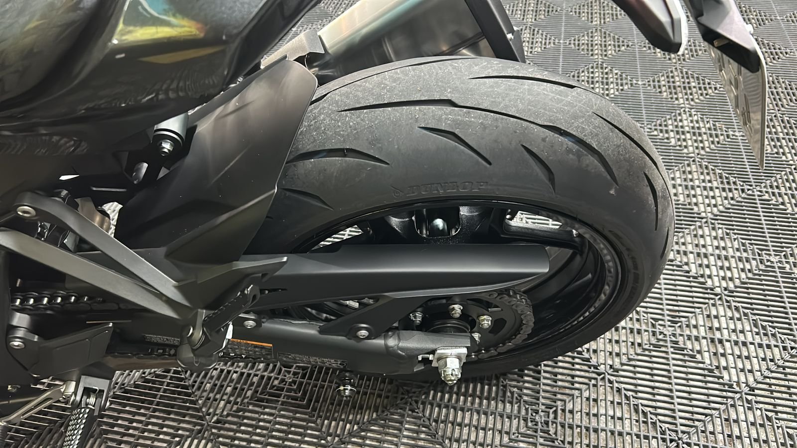 Kawasaki Z1100 2027 - Imagem 16