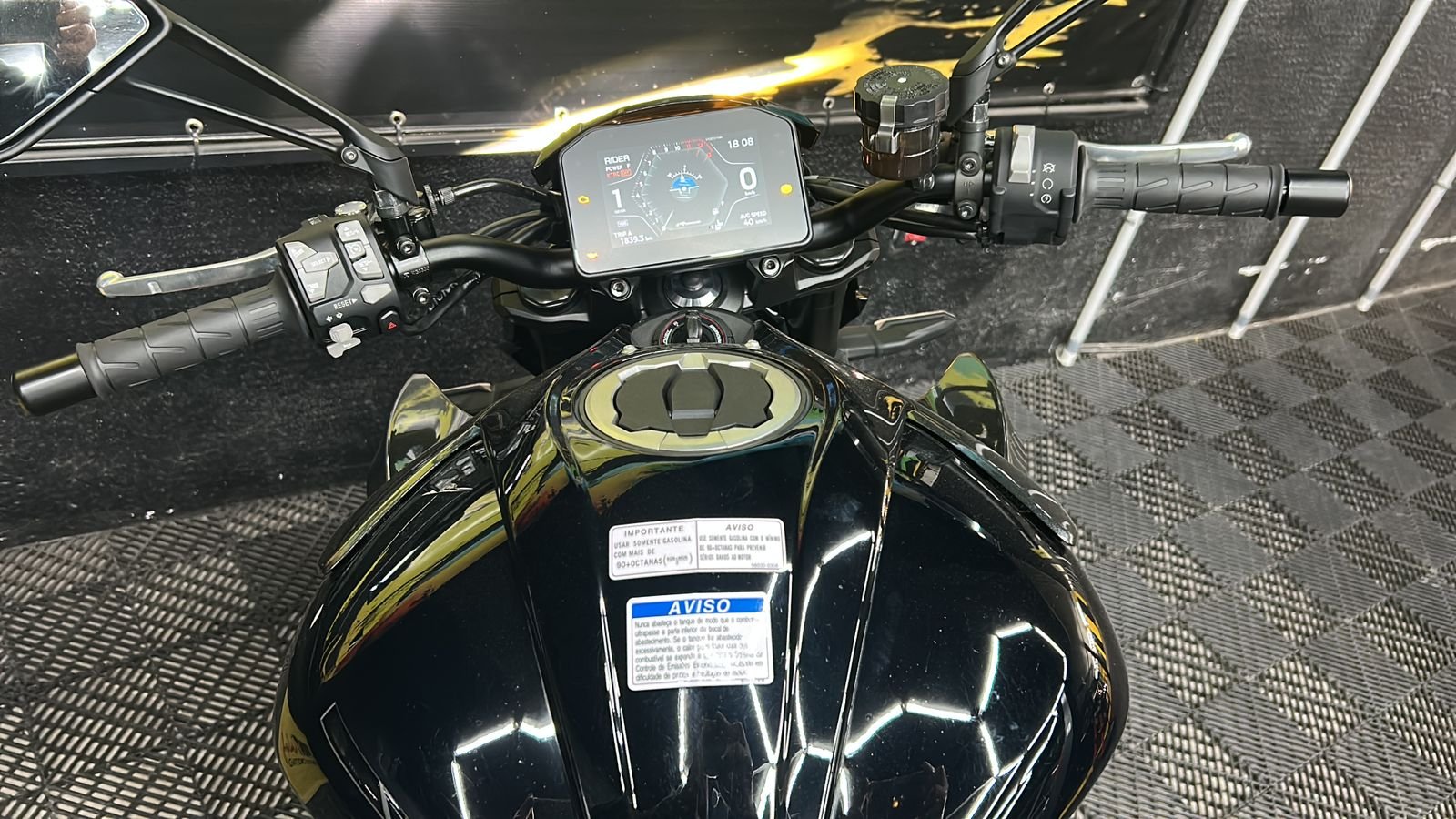 Kawasaki Z1100 2027 - Imagem 13