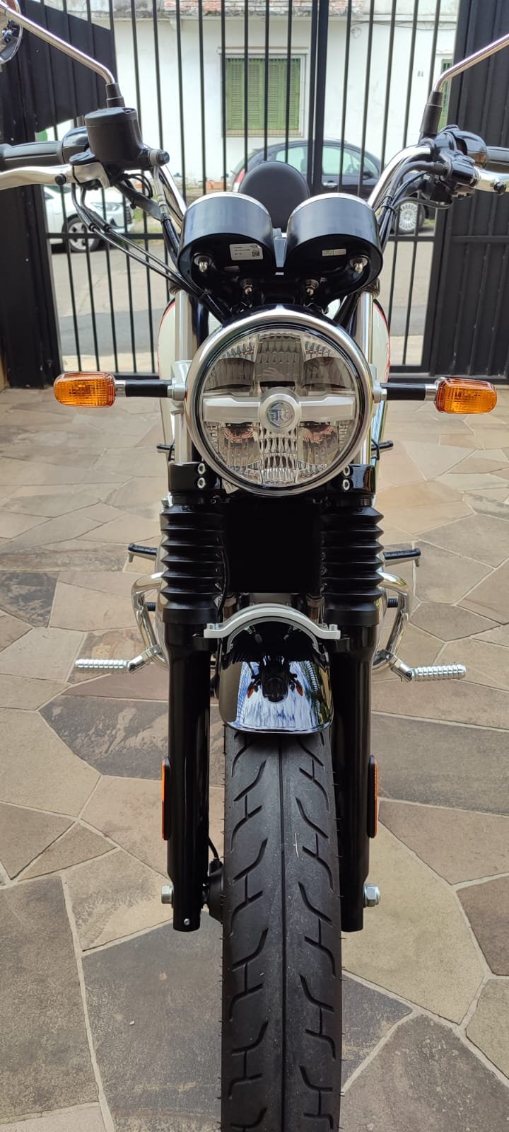 ROYAL ENFIELD INTERCEPTOR 650 2024 - Imagem 4