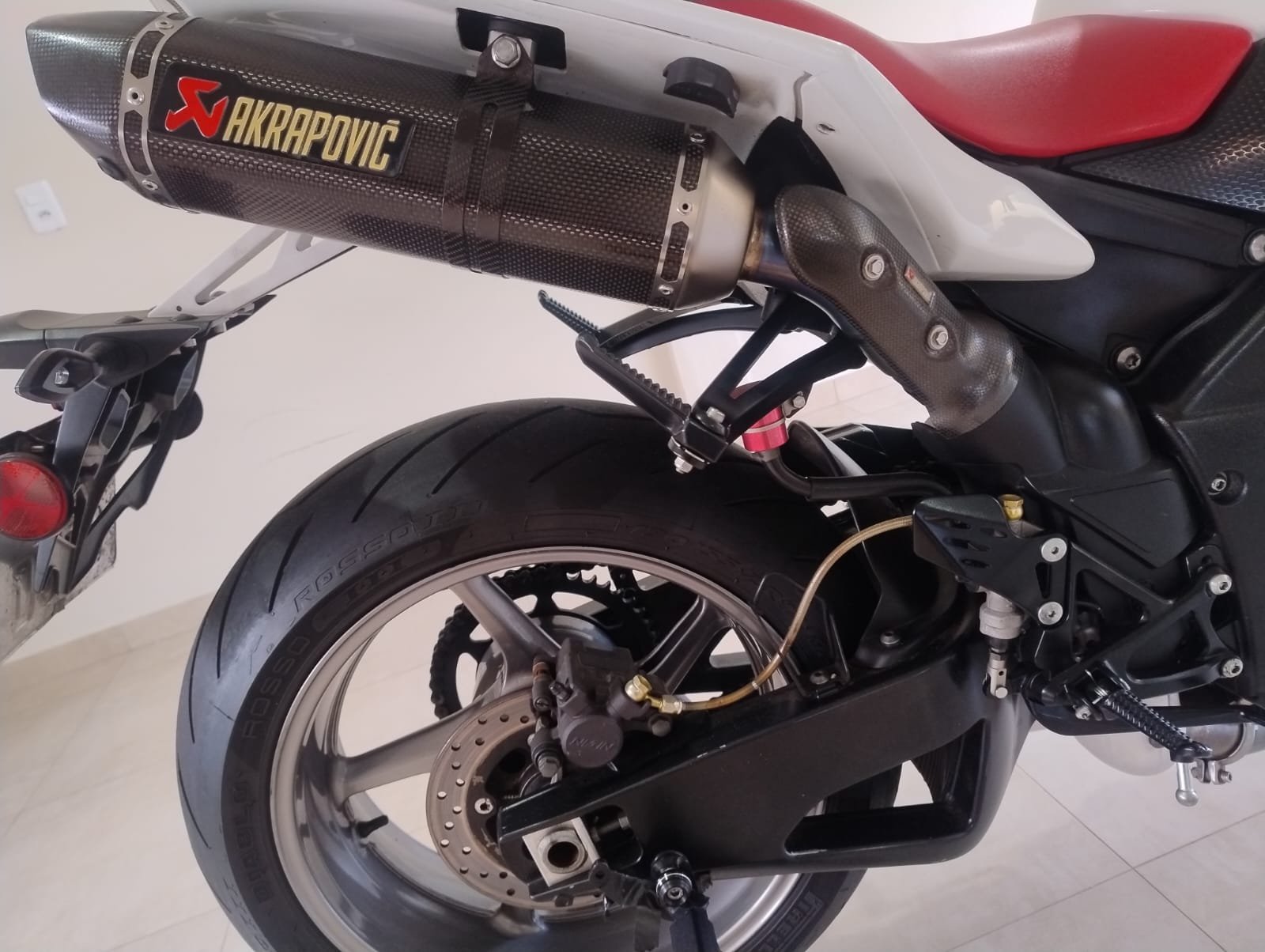 Yamaha YZF-R1 2009 - Imagem 3