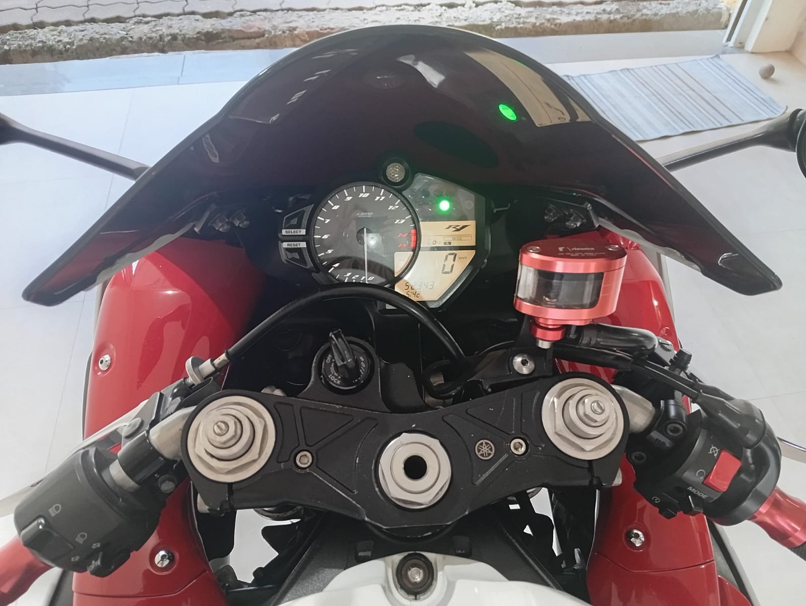 Yamaha YZF-R1 2009 - Imagem 5